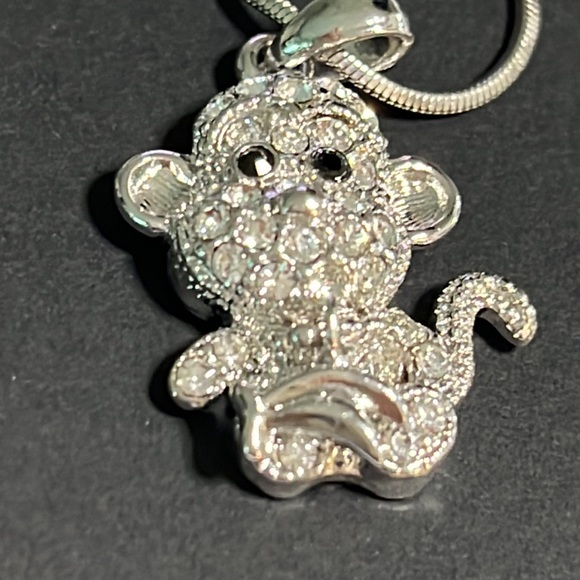 Adorable Monkey Chimp crystal necklace - Picture 3 of 7